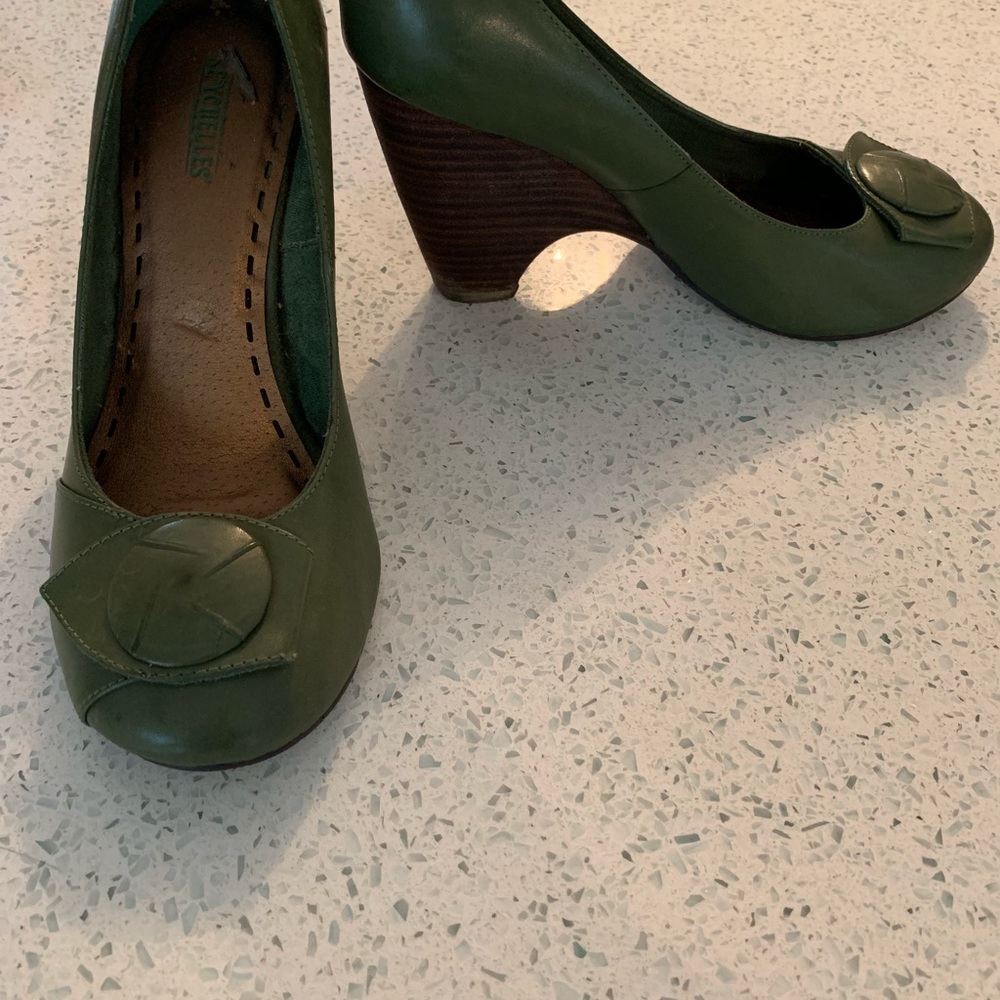 Heels! - Picture 2 of 3